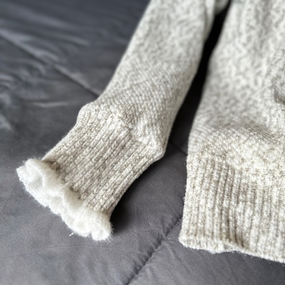 Plush Chenille Half Turtleneck Sweater - Picture 6 of 14